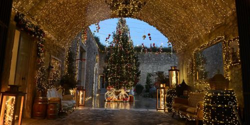 Fervono i preparativi dei mercatini di Natale al Castello dell'Ettore