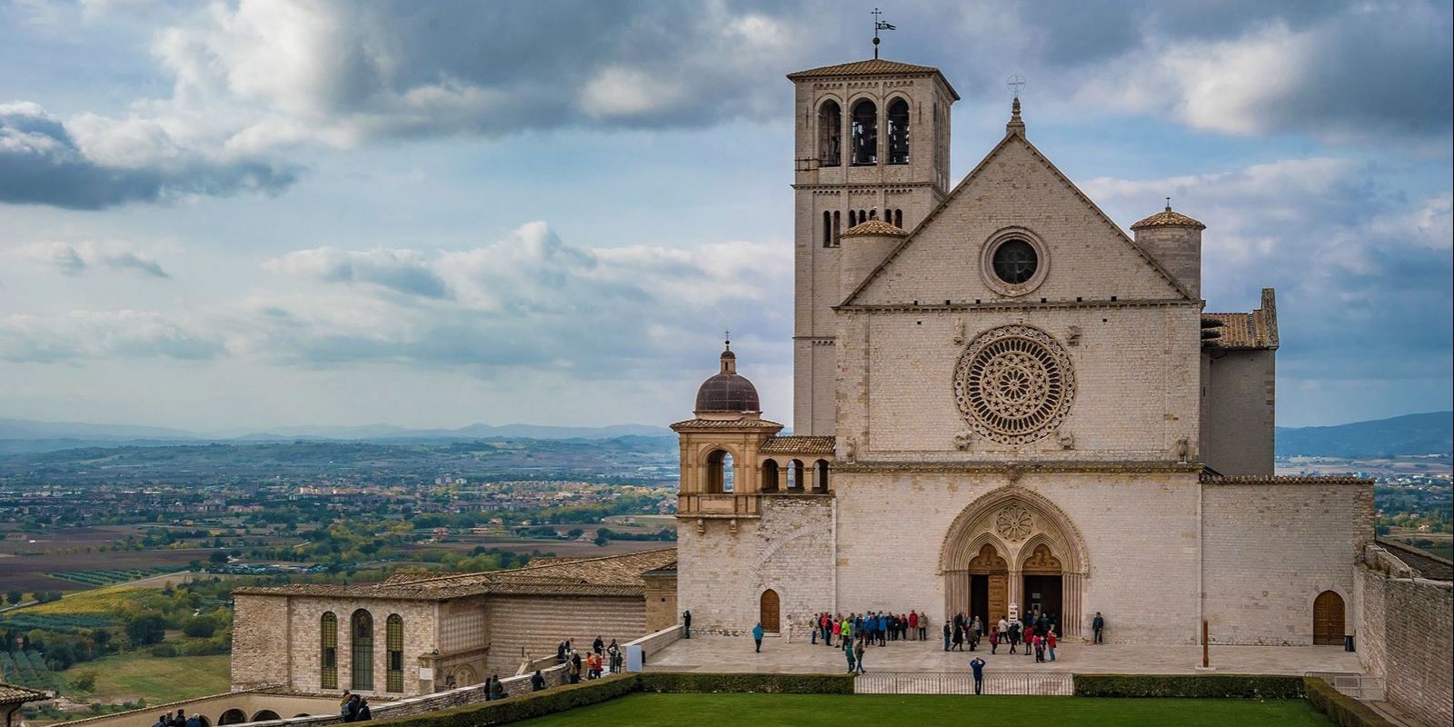 Assisi: Un Viaggio nel Cuore dell'Italia