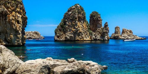 La Tonnara di Scopello: un'immersione nella storia e nella natura